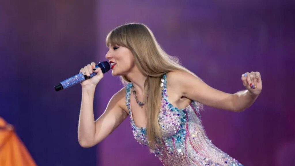 Forbes Confirms Taylor Swift Is Now a Billionaire 2